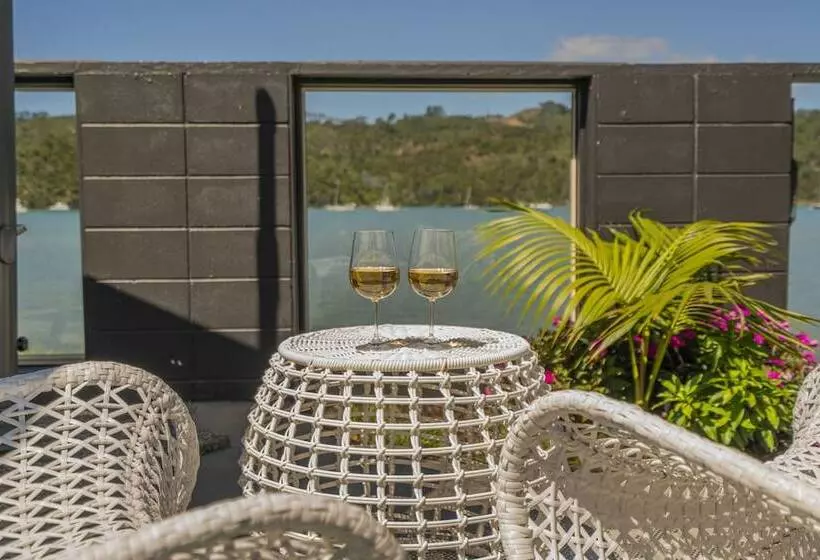 Hotelli Oceans 88 Whitianga Coastal Accommodation Suites