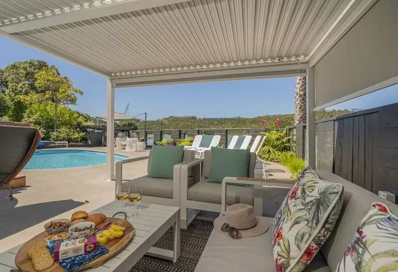 Hotelli Oceans 88 Whitianga Coastal Accommodation Suites