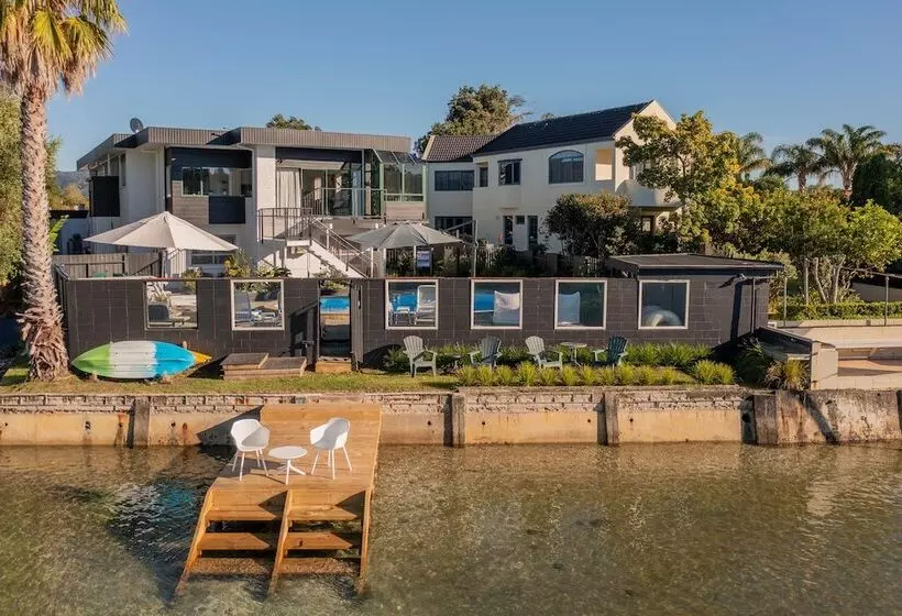 Hotelli Oceans 88 Whitianga Coastal Accommodation Suites