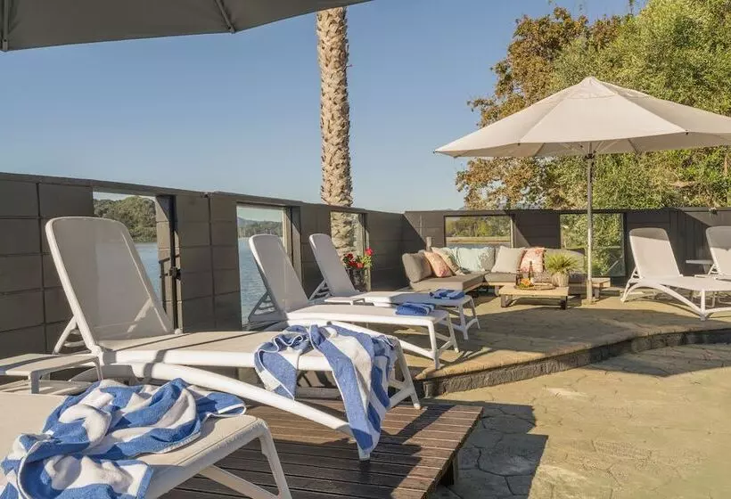 Hotelli Oceans 88 Whitianga Coastal Accommodation Suites