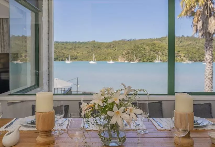Hotelli Oceans 88 Whitianga Coastal Accommodation Suites