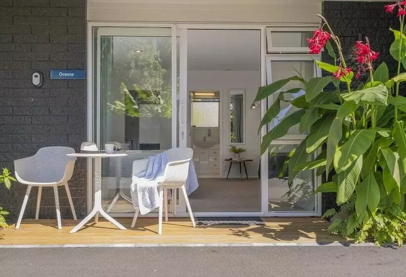 Hotelli Oceans 88 Whitianga Coastal Accommodation Suites