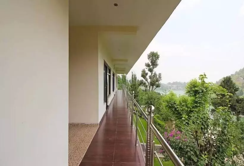 ホテル Pool Retreat