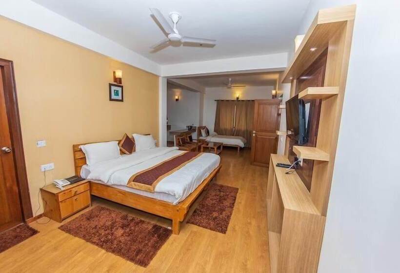 בית מלון כפרי Pool Retreat