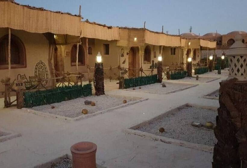 هتل Qasr El Bagawat Eco Lodge