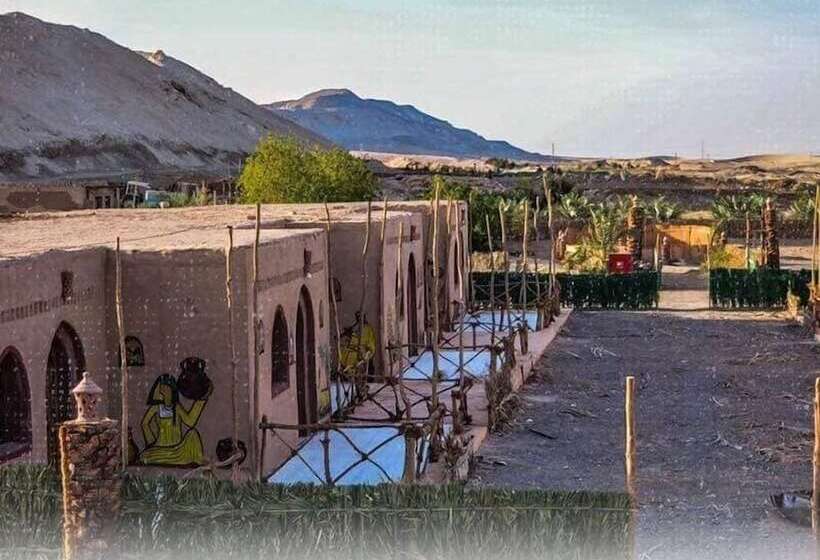 هتل Qasr El Bagawat Eco Lodge
