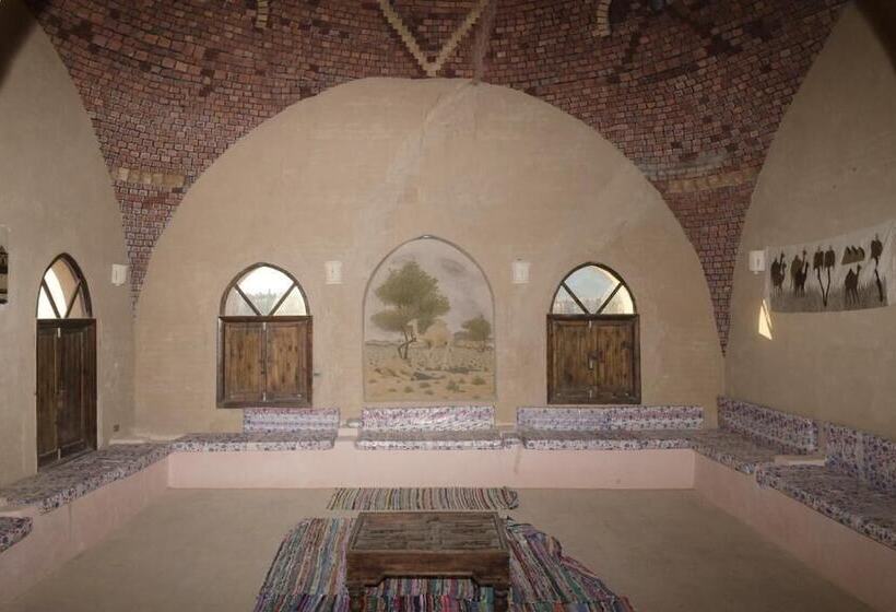 هتل Qasr El Bagawat Eco Lodge
