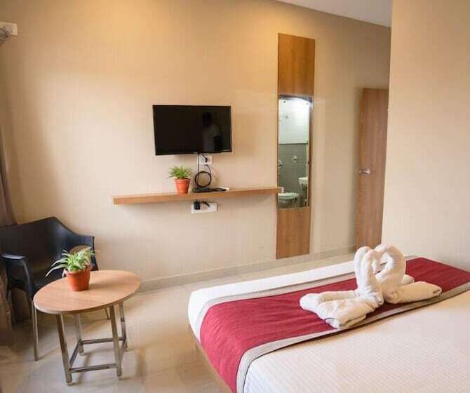 هتل Samasth Rooms And Suites By Ygh