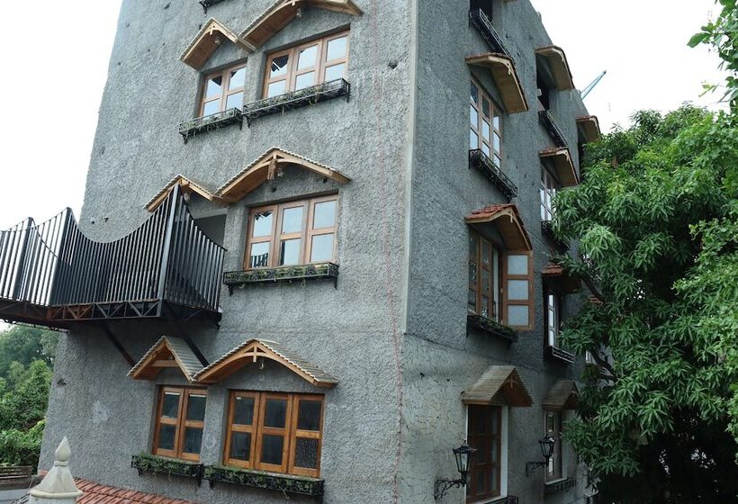 هتل Stoneberry By Wedlock Greens