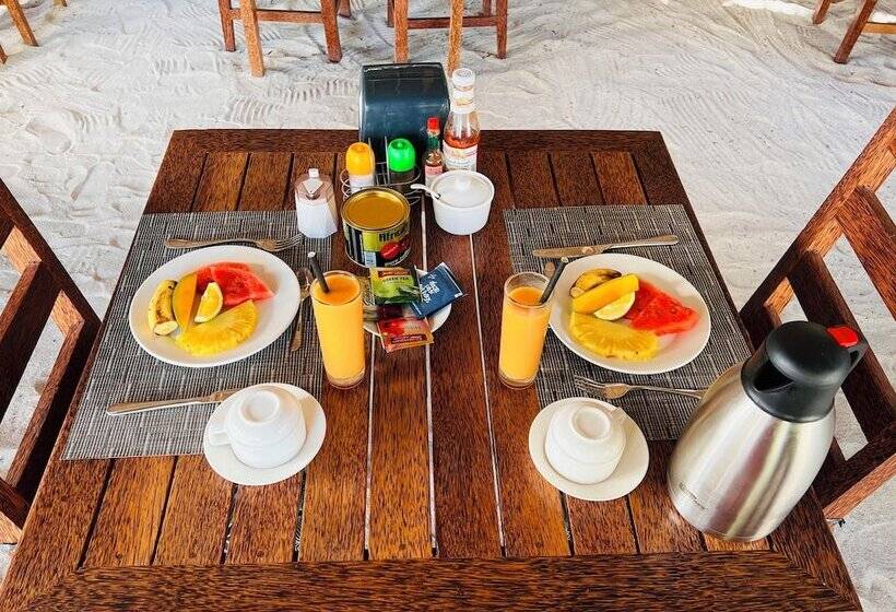 Hotel Nungwi Beach Front