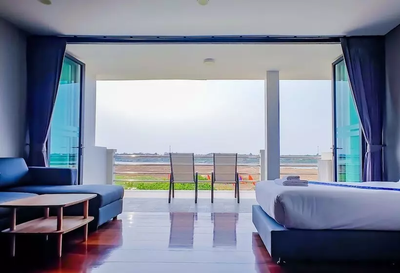 هتل The Riva Vientiane