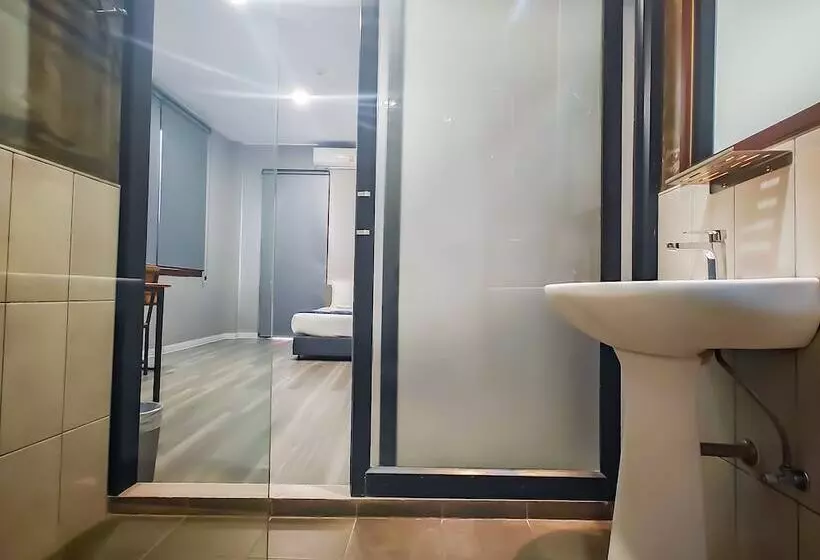 هتل The Riva Vientiane