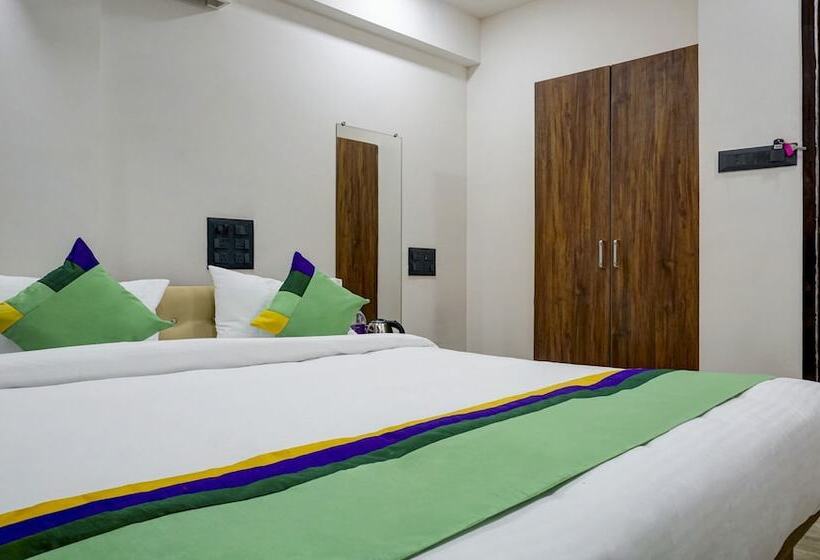 Fabhotel Atithi Regency