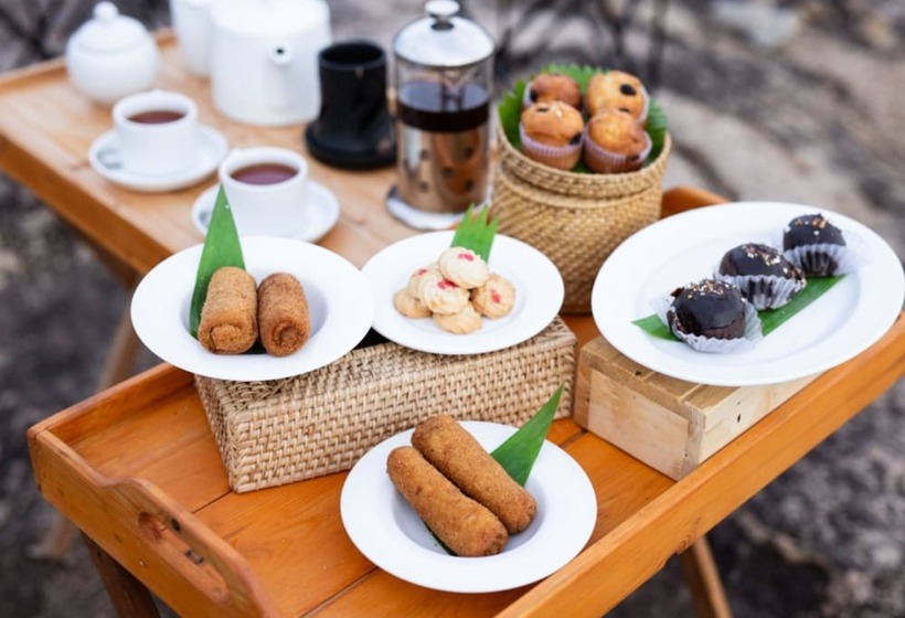 Отель Tribe Yala Luxury Camping