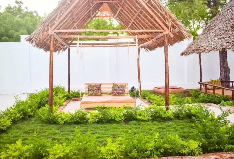 ホテル Uhuru House And Restaurant