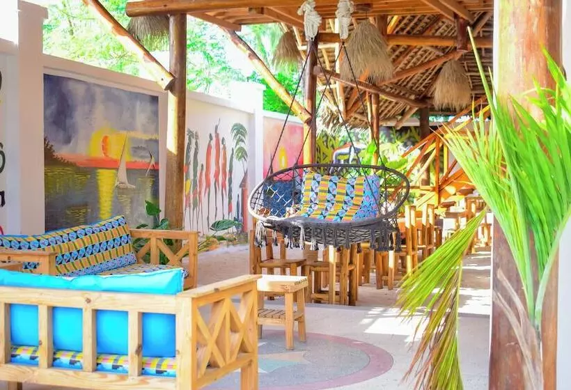 ホテル Uhuru House And Restaurant