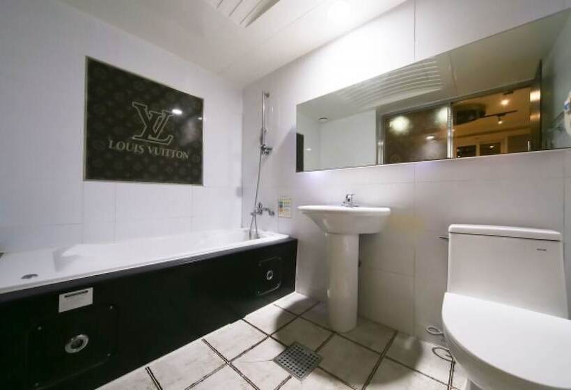 Мотель Daegu Dusandong Fox