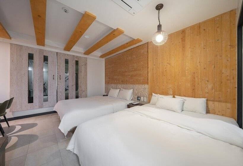 Motel Voice The Zara Drive In