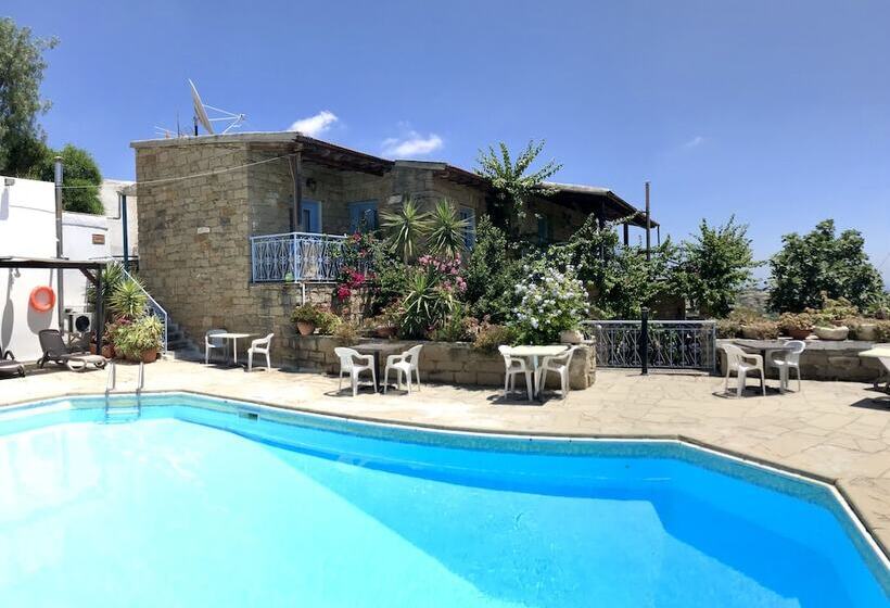 ペンション Adamos Studio Hotel Apartments