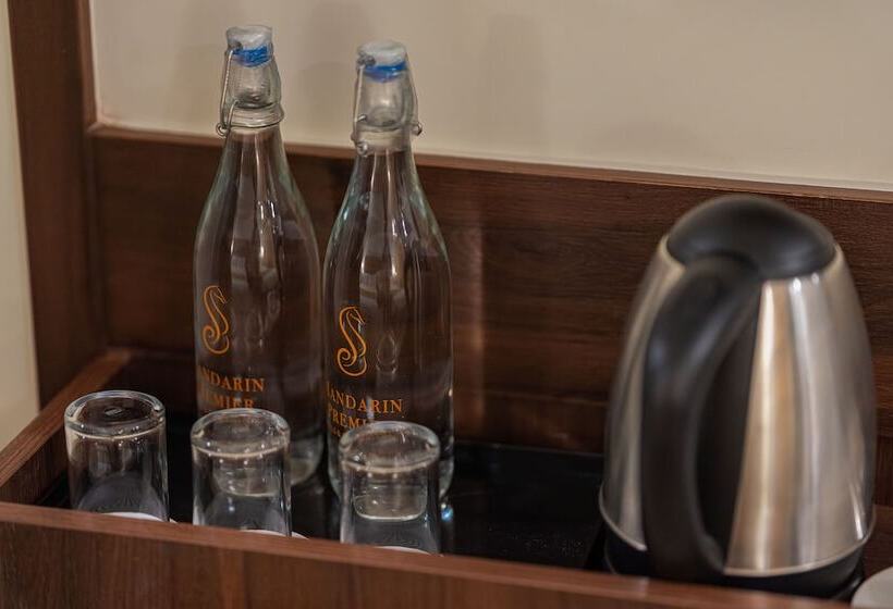 Lomakeskus Mandarin Nest Boracay