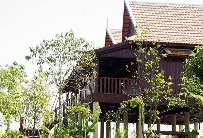 リゾートホテル Mangala Village