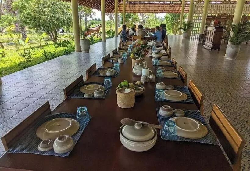 リゾートホテル Mangala Village