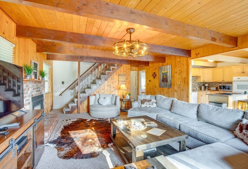 Hot Tub, Deck & View: Peaceful Arnold Cabin!