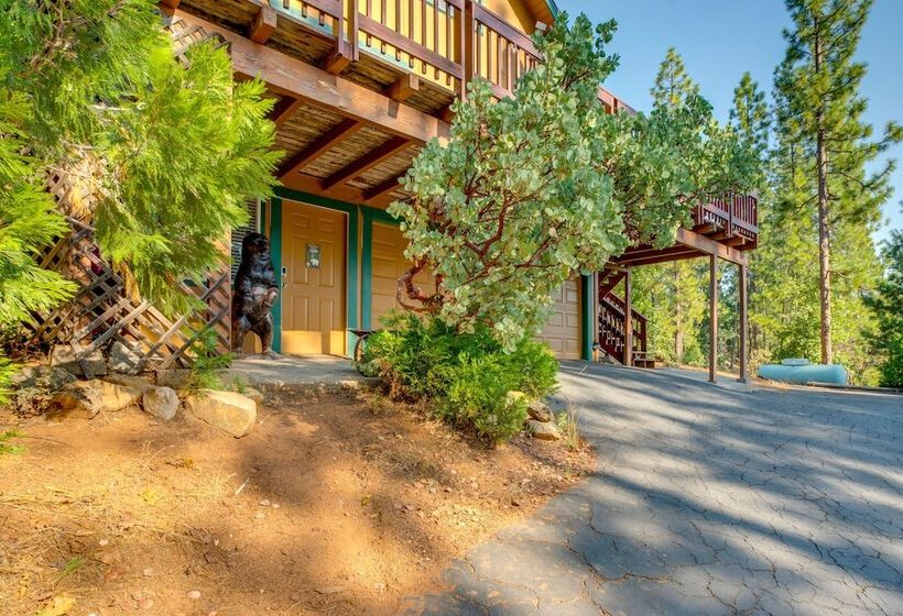 Hot Tub, Deck & View: Peaceful Arnold Cabin!