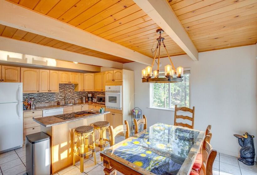Hot Tub, Deck & View: Peaceful Arnold Cabin!