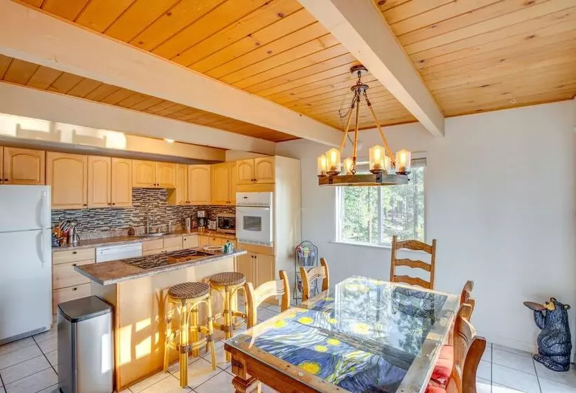 Hot Tub, Deck & View: Peaceful Arnold Cabin!
