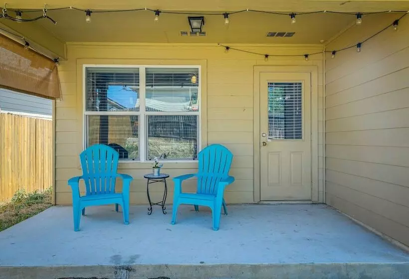 Beautiful San Antonio Home W/ 75 Tv & King Bed