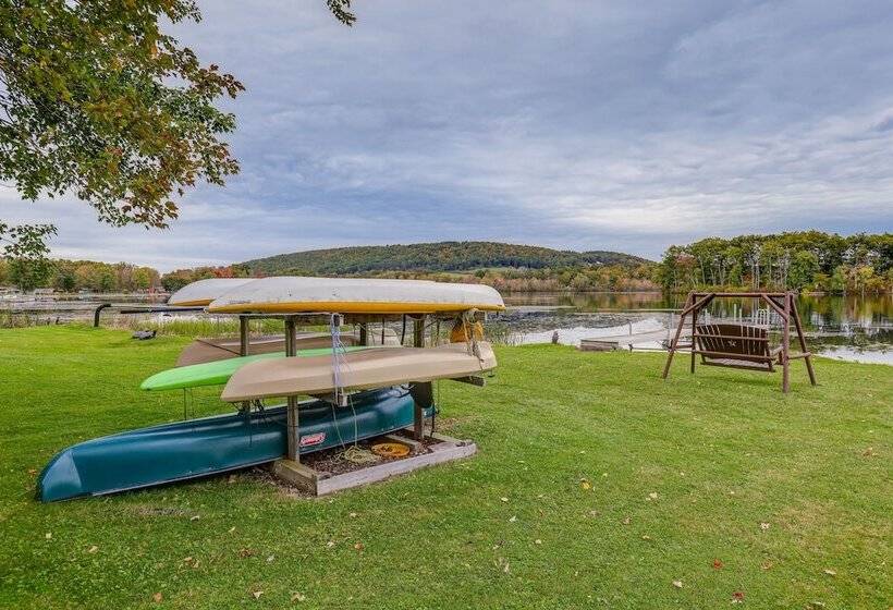 Bradford Lake House W/ Dock: Near Wineries!