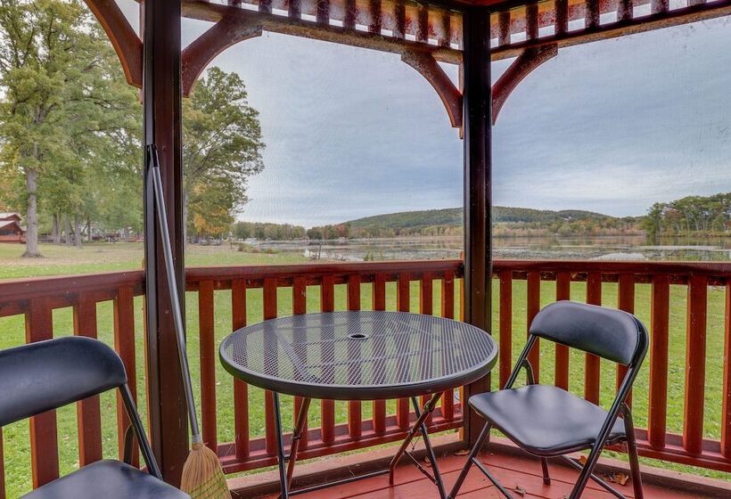 Bradford Lake House W/ Dock: Near Wineries!