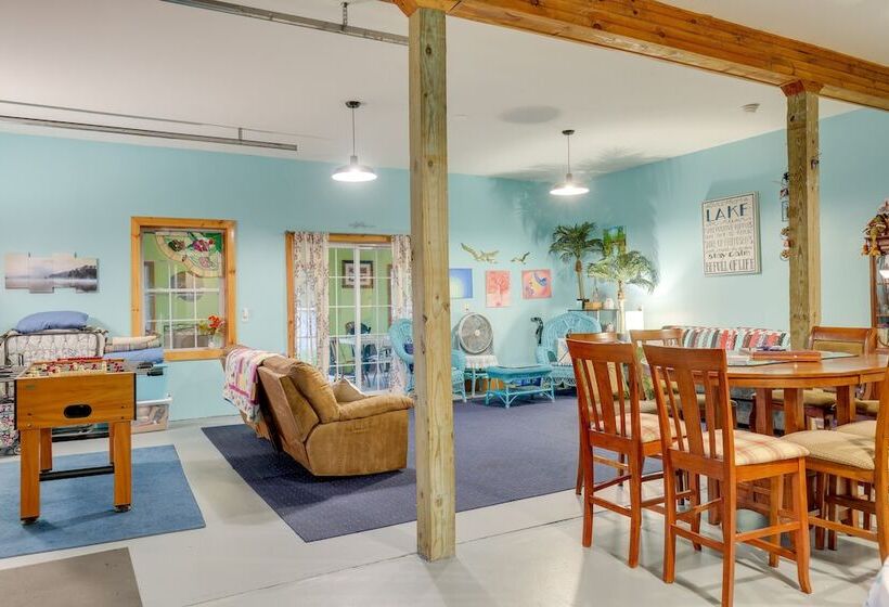 Bradford Lake House W/ Dock: Near Wineries!