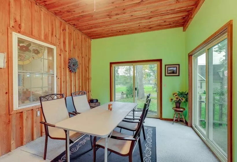 Bradford Lake House W/ Dock: Near Wineries!