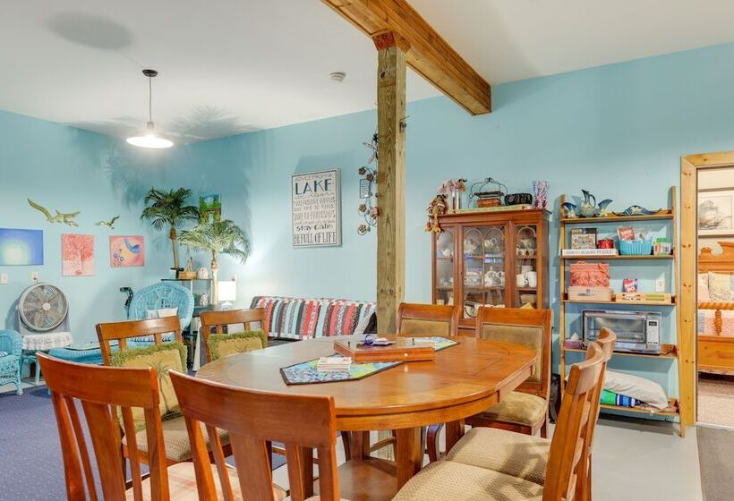 Bradford Lake House W/ Dock: Near Wineries!