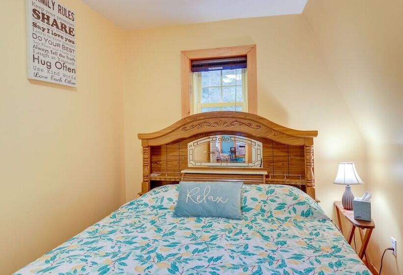 Bradford Lake House W/ Dock: Near Wineries!