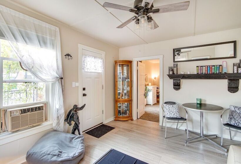 Charming Ellensburg Cottage W/ Private Outdoor Bar