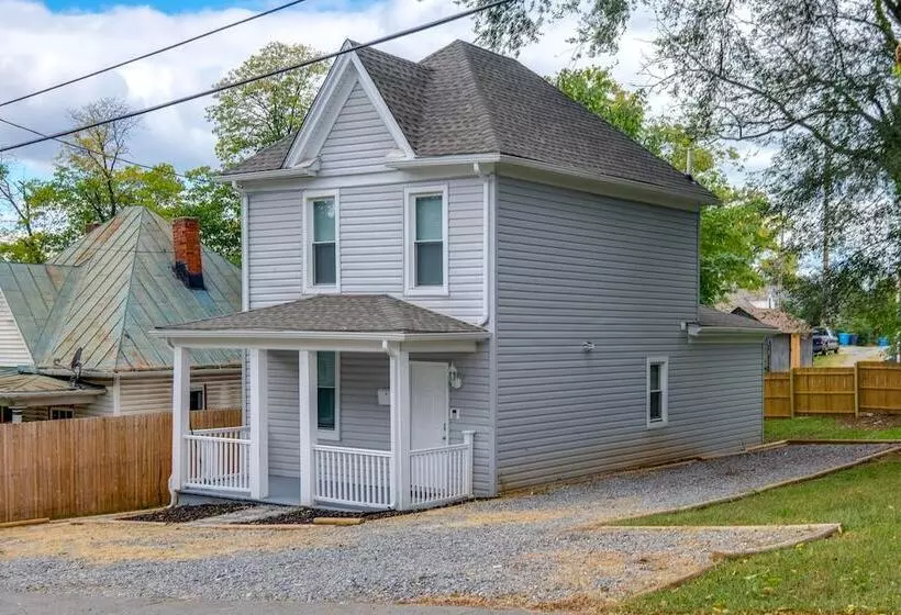 Charming Roanoke Vacation Home   1 Mi To Downtown!