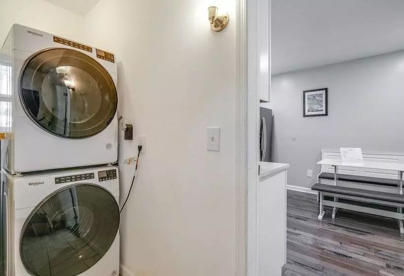 Charming Roanoke Vacation Home   1 Mi To Downtown!
