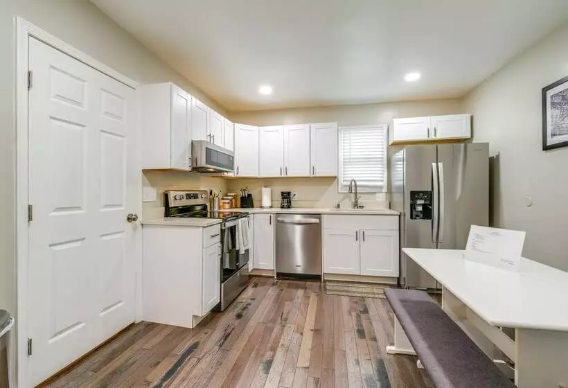 Charming Roanoke Vacation Home   1 Mi To Downtown!