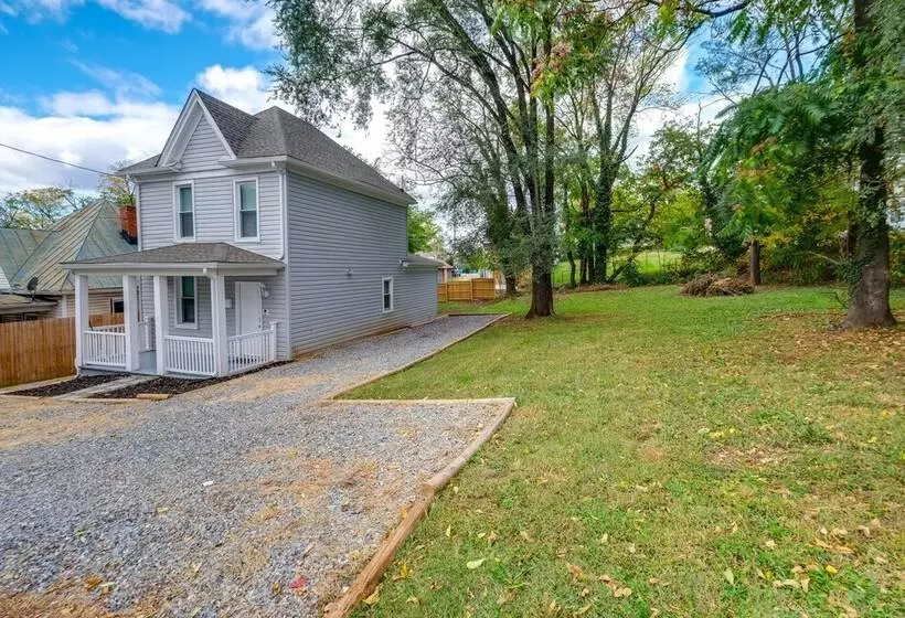 Charming Roanoke Vacation Home   1 Mi To Downtown!