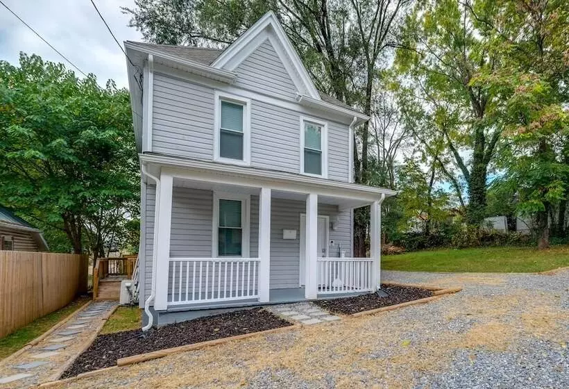 Charming Roanoke Vacation Home   1 Mi To Downtown!