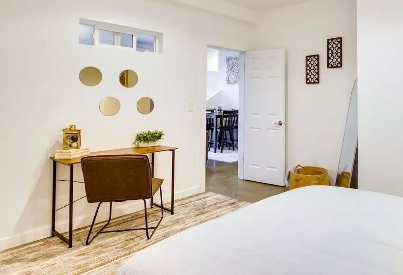 Chic & Modern Snohomish Hideaway On A Working Farm