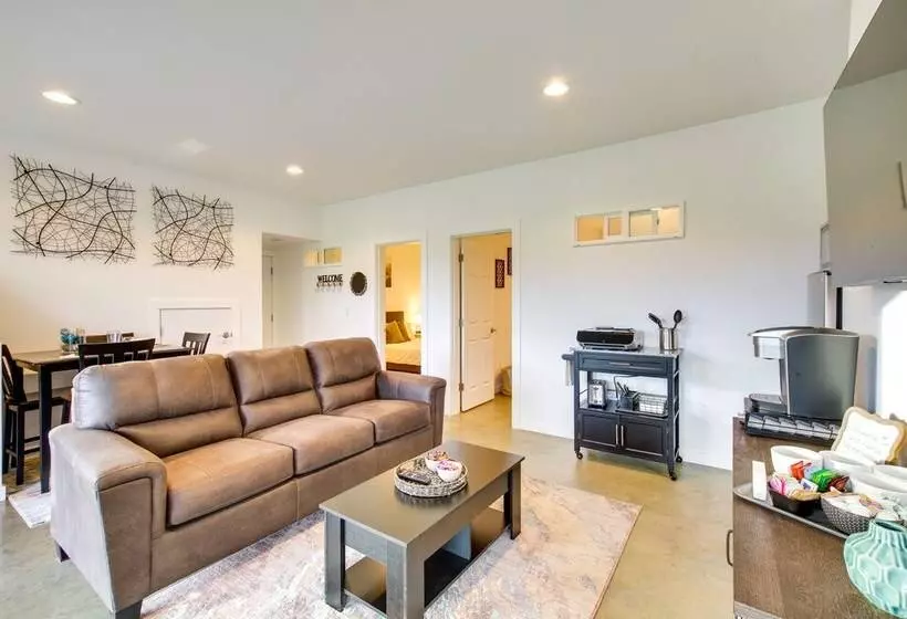 Chic & Modern Snohomish Hideaway On A Working Farm