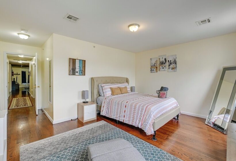 Chic Centrally Located Newark Home W/ Shared Yard!