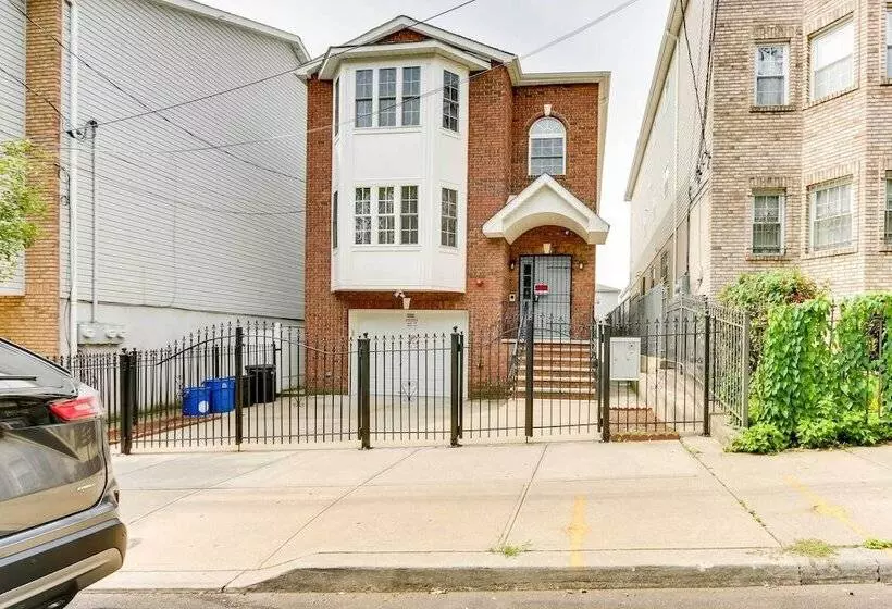 Chic Centrally Located Newark Home W/ Shared Yard!