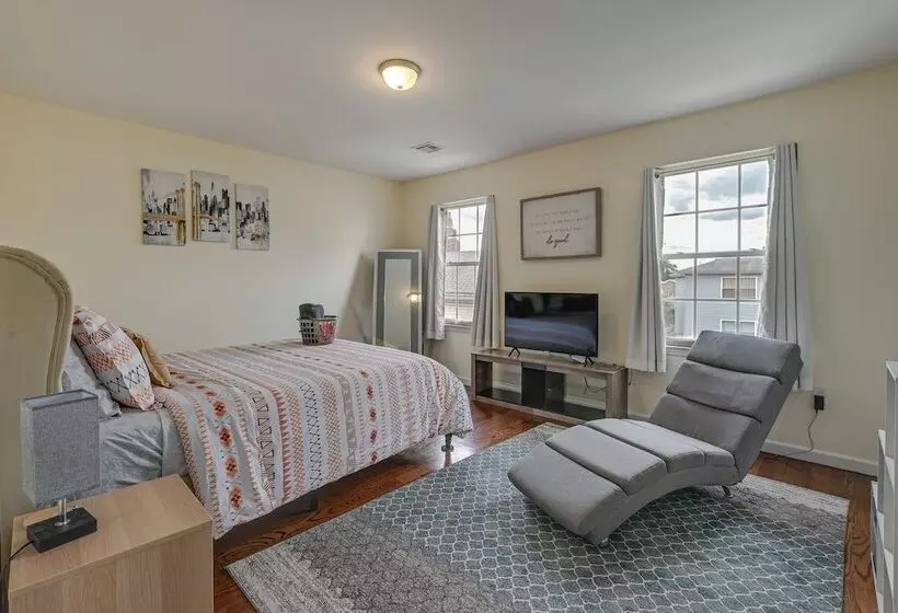 Chic Centrally Located Newark Home W/ Shared Yard!