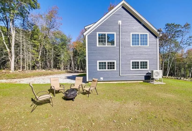 Cozy Camden Cottage W/ Fire Pit & Trail Access
