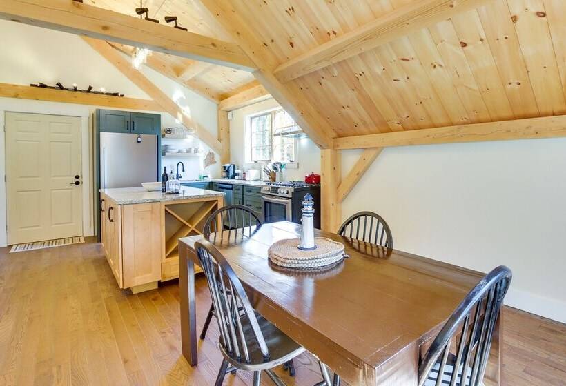 Cozy Camden Cottage W/ Fire Pit & Trail Access